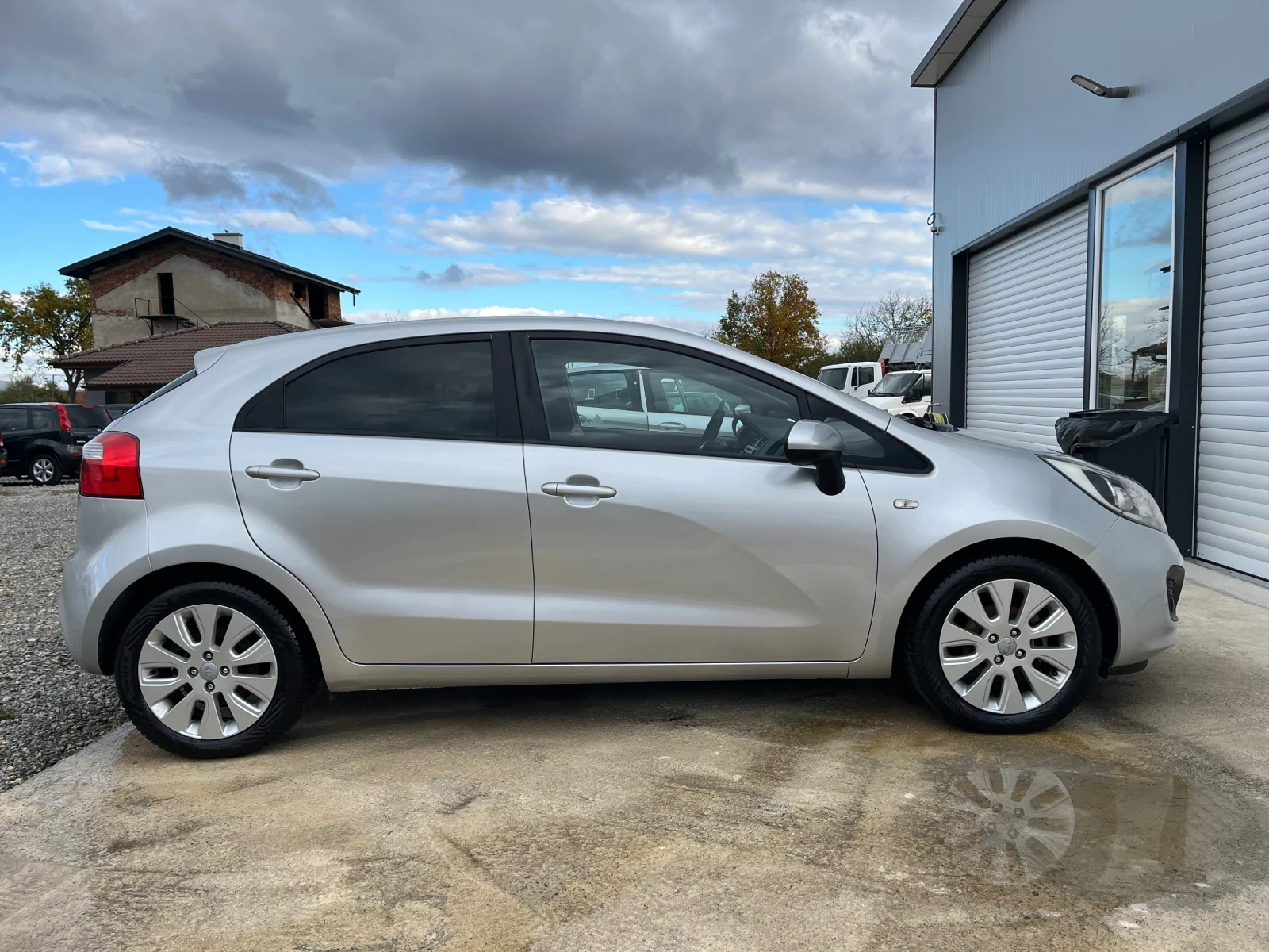 Kia Rio 1.2i, снимка 8 - Автомобили и джипове - 56683492