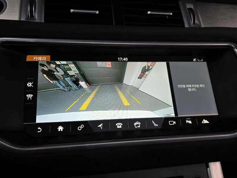 Land Rover Range Rover Evoque 2.0 Td4 Se, снимка 14 - Автомобили и джипове - 55950086