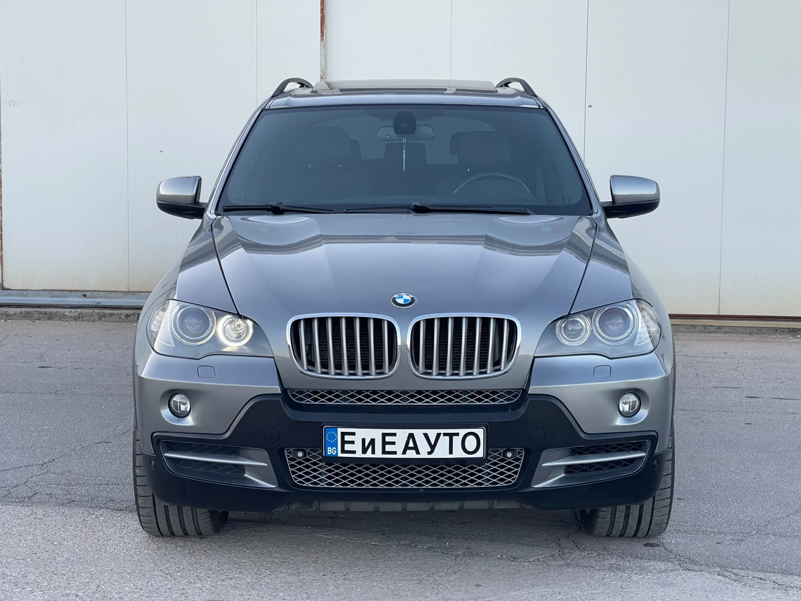 BMW X5 4.8i - изображение 2