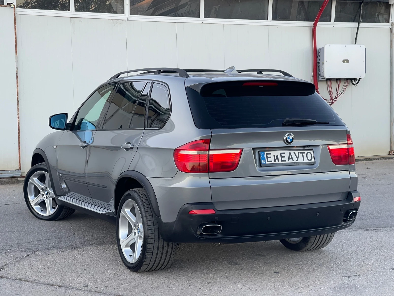 BMW X5 4.8i - изображение 6