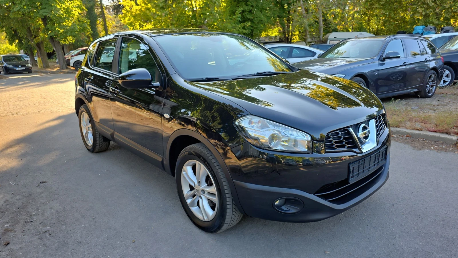 Nissan Qashqai 2.0dci 150k.c. 4x4 FaceLift Автоматик - изображение 2
