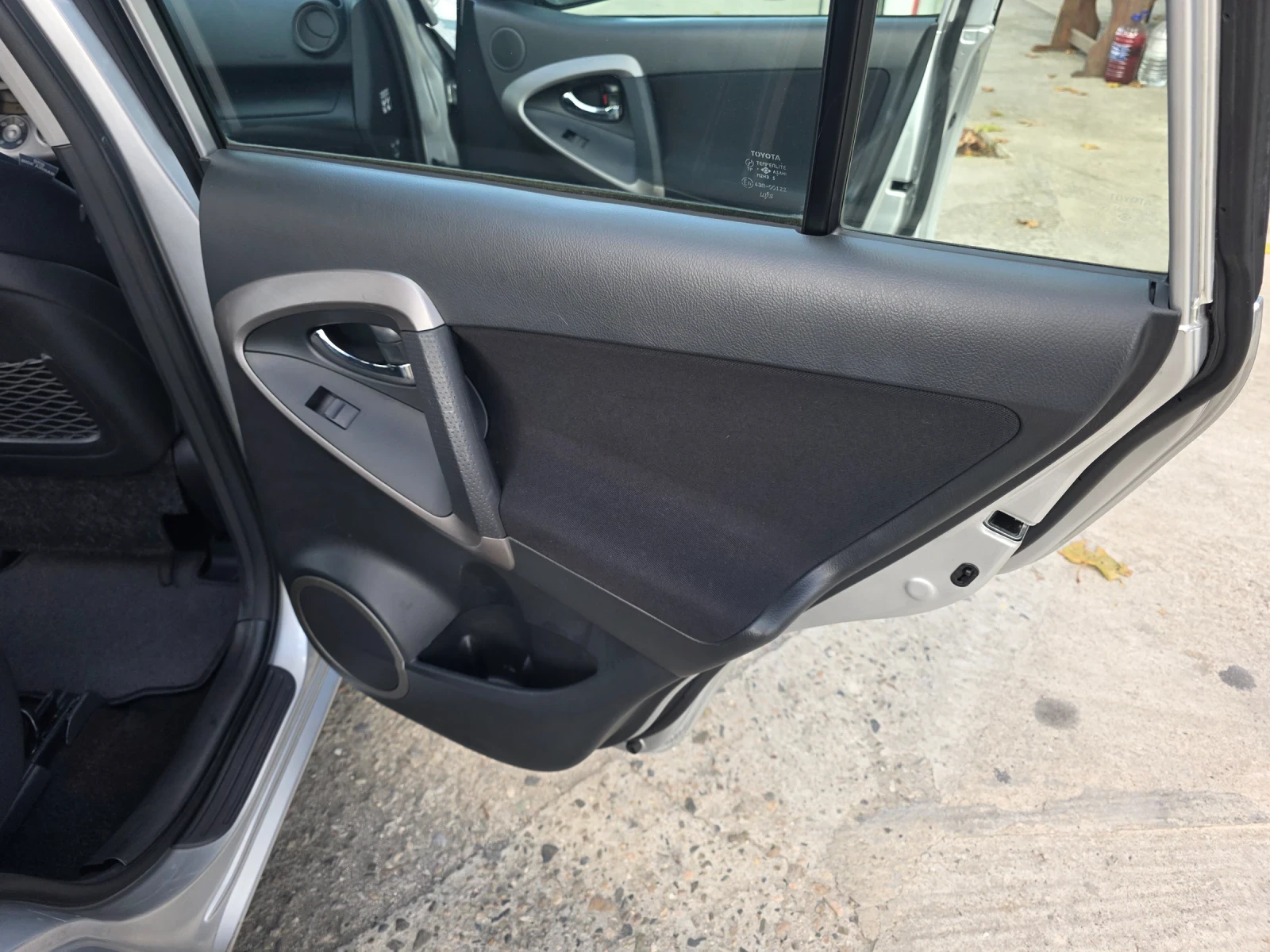 Toyota Rav4 2.0i 4x4 Navi   HandsFree | Mobile.bg   9