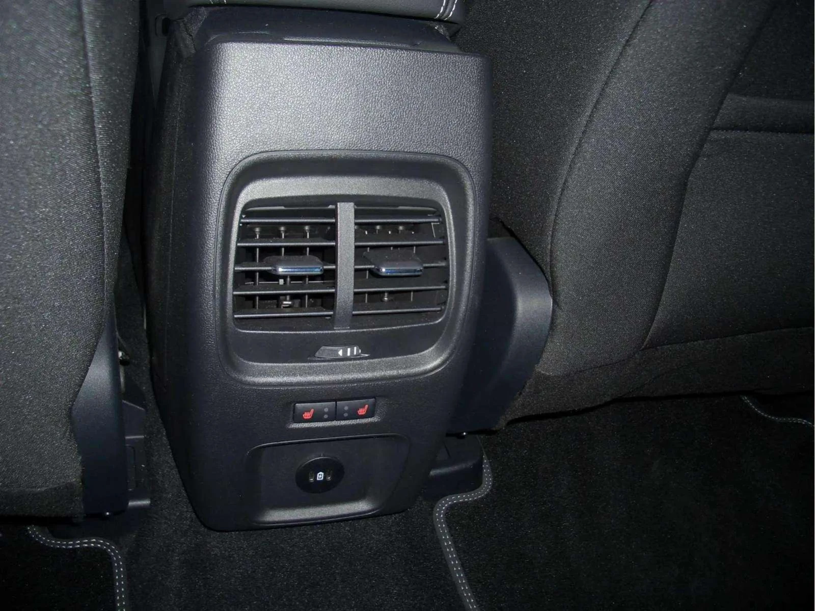 Ford Kuga 2.5 PHEV, снимка 13 - Автомобили и джипове - 53907111