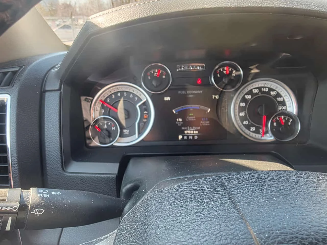 Dodge RAM 1500 * Laramie * ОБДУХВАНЕ* ПОДГРЕВ* , снимка 10 - Автомобили и джипове - 54144558