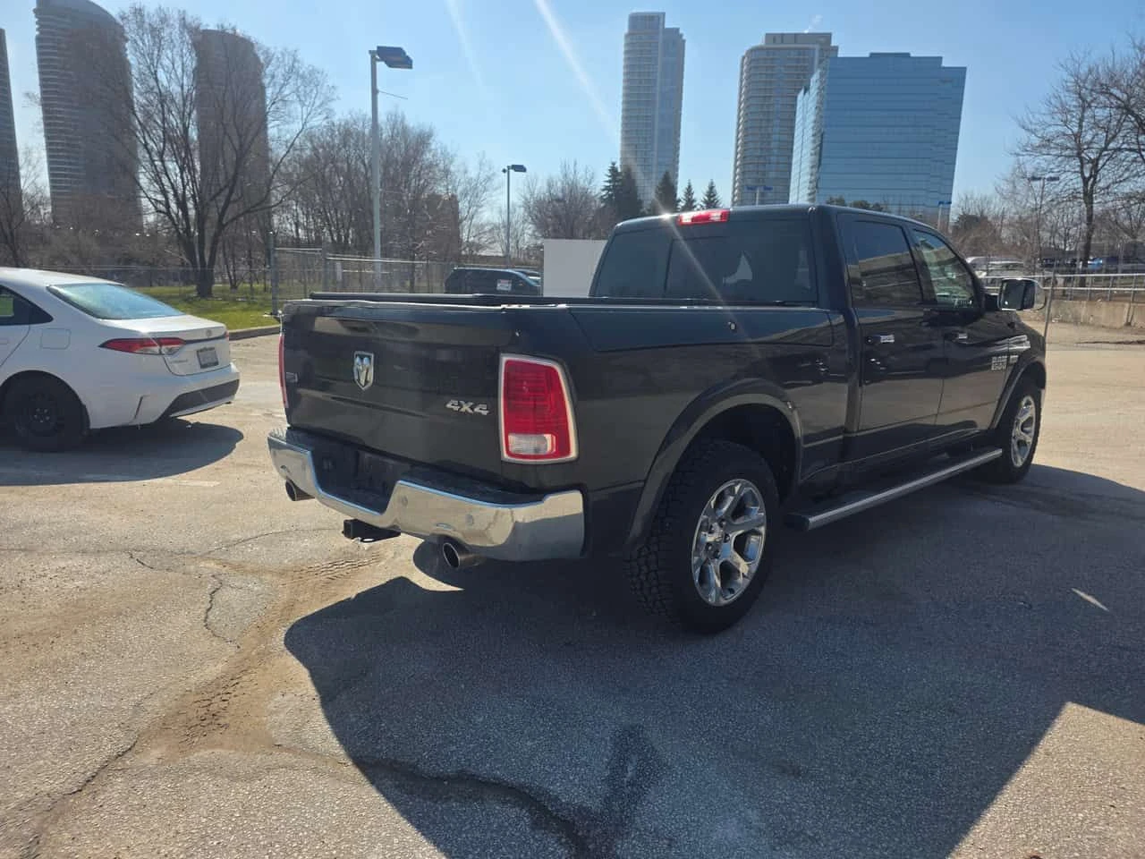 Dodge RAM 1500 * Laramie * ОБДУХВАНЕ* ПОДГРЕВ* , снимка 7 - Автомобили и джипове - 54144558