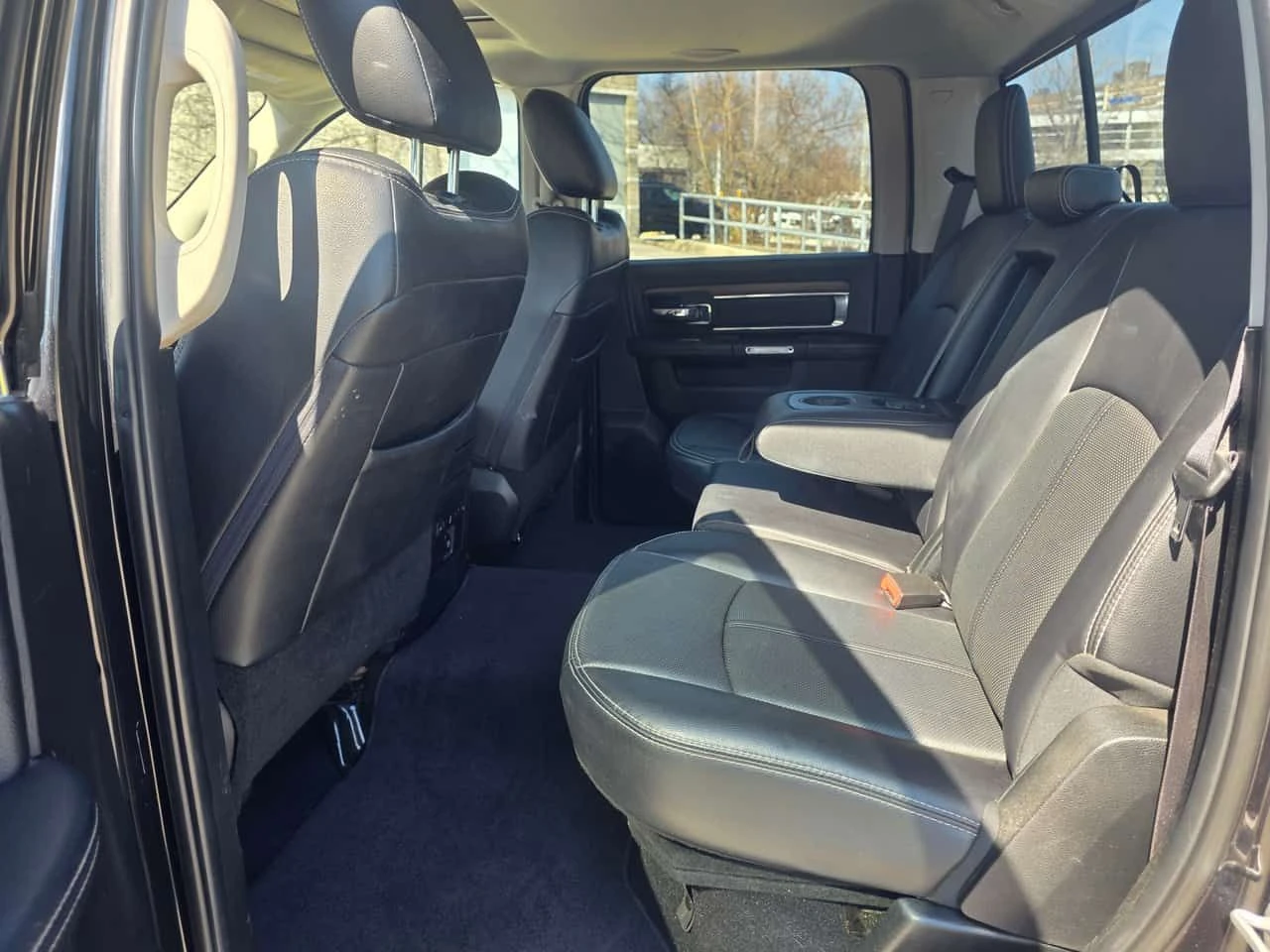 Dodge RAM 1500 * Laramie * ОБДУХВАНЕ* ПОДГРЕВ* , снимка 8 - Автомобили и джипове - 54144558