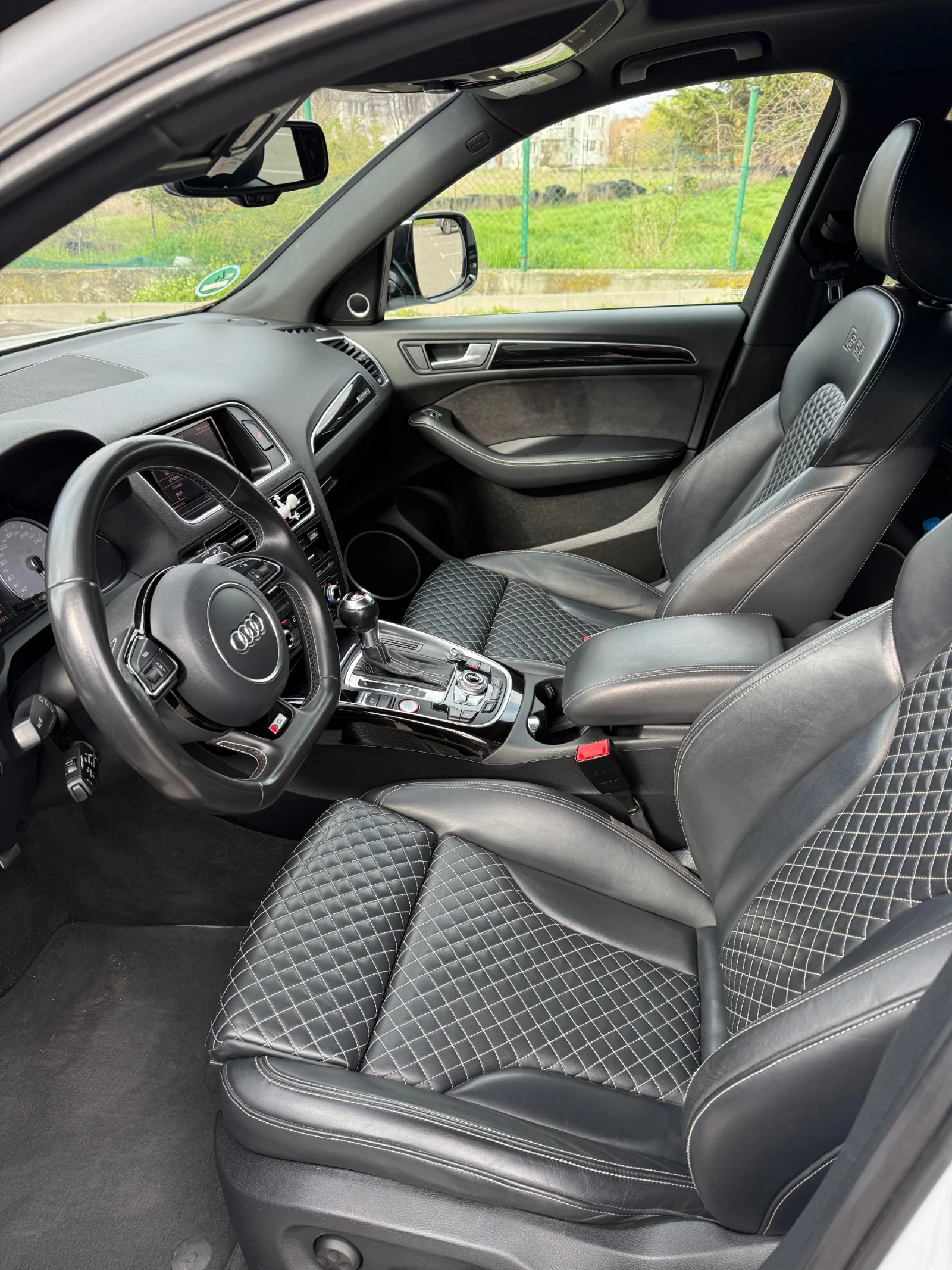 Audi SQ5 Competition 340, снимка 11 - Автомобили и джипове - 54390300