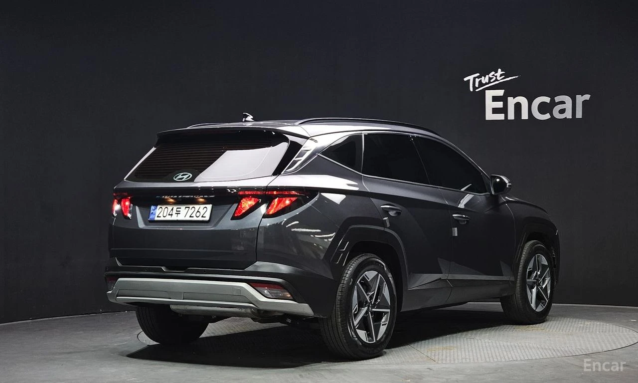 Hyundai Tucson 1.6* TURBO* PREMIUM* ПОДГРЕВ* ОБДУХВАНЕ* КАМЕРА* , снимка 2 - Автомобили и джипове - 54702478