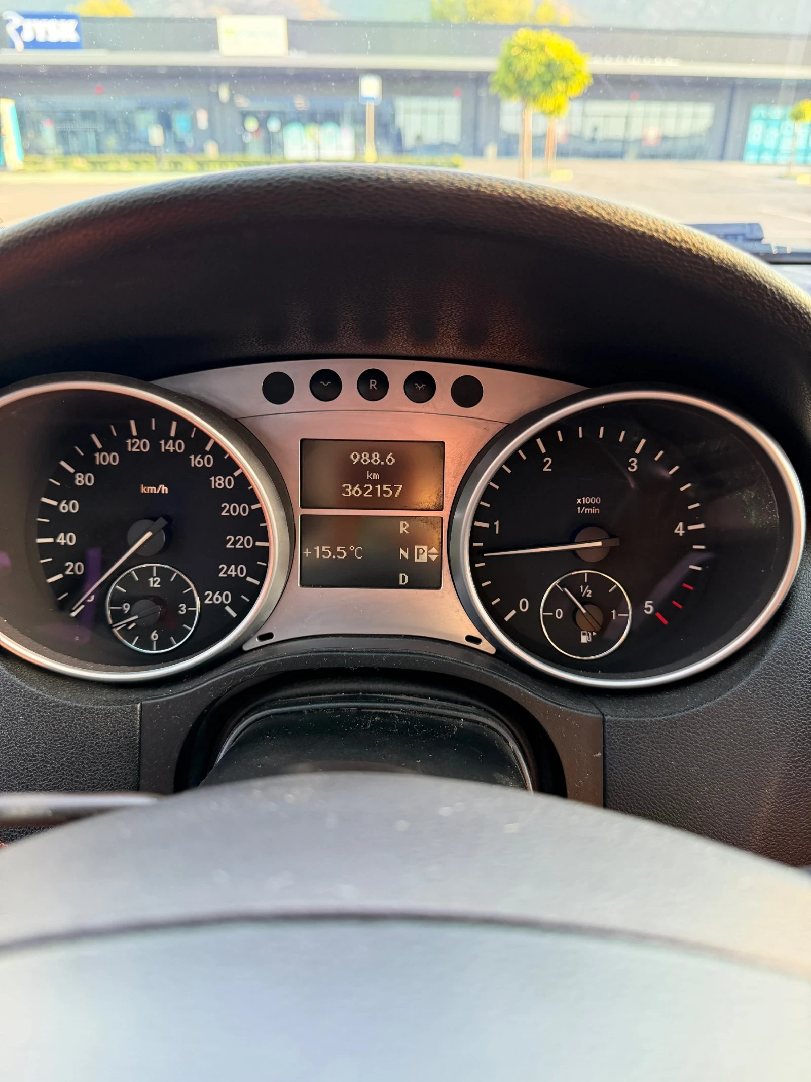 Mercedes-Benz ML 320, снимка 15 - Автомобили и джипове - 55894271