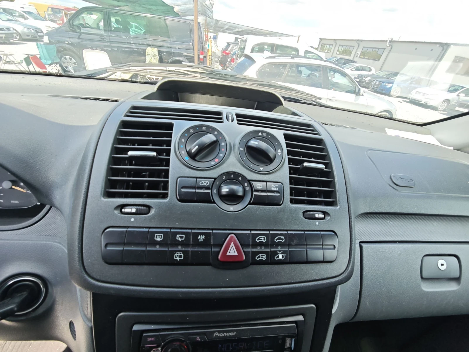 Mercedes-Benz Vito, снимка 11 - Бусове и автобуси - 55414887