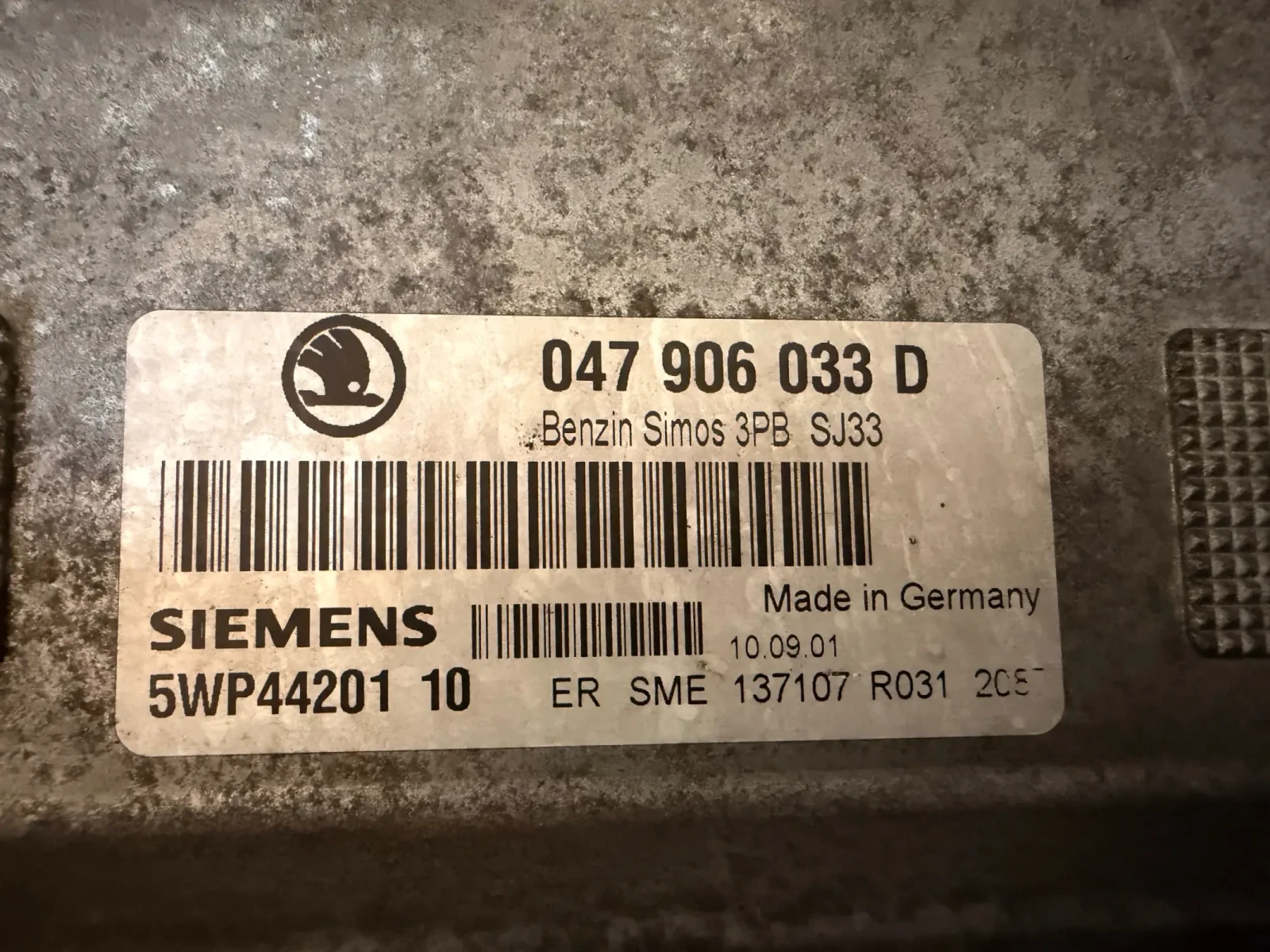 047906033D Компютър двигател SKODA FABIA 1.4MPI  047 906 033 D 5WP44201  5WP44201 10, снимка 2 - Части - 55156004