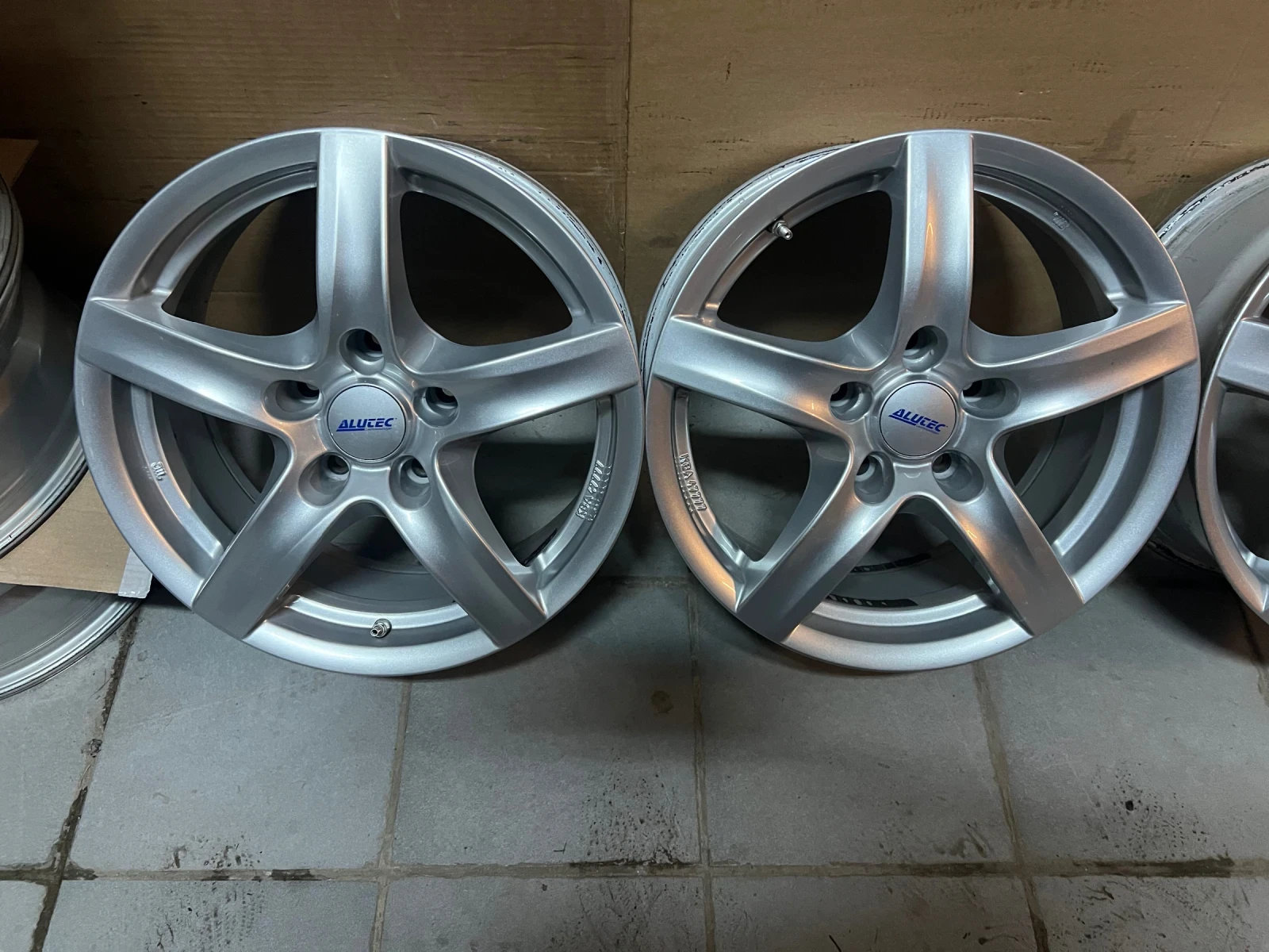 Джанти, снимка 2 - Гуми и джанти - 53834351