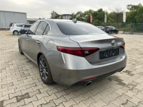 Alfa Romeo Giulia 2.0T RWD, снимка 10