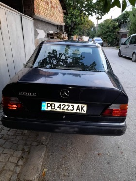 Mercedes-Benz 124, снимка 11