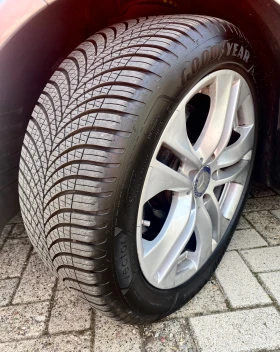 Mercedes-Benz E 220 - 15000 € / 29337.45 лв. - 11504680 13