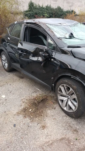 Renault Captur - 5300 € / 10365.90 лв. - 21642300 5