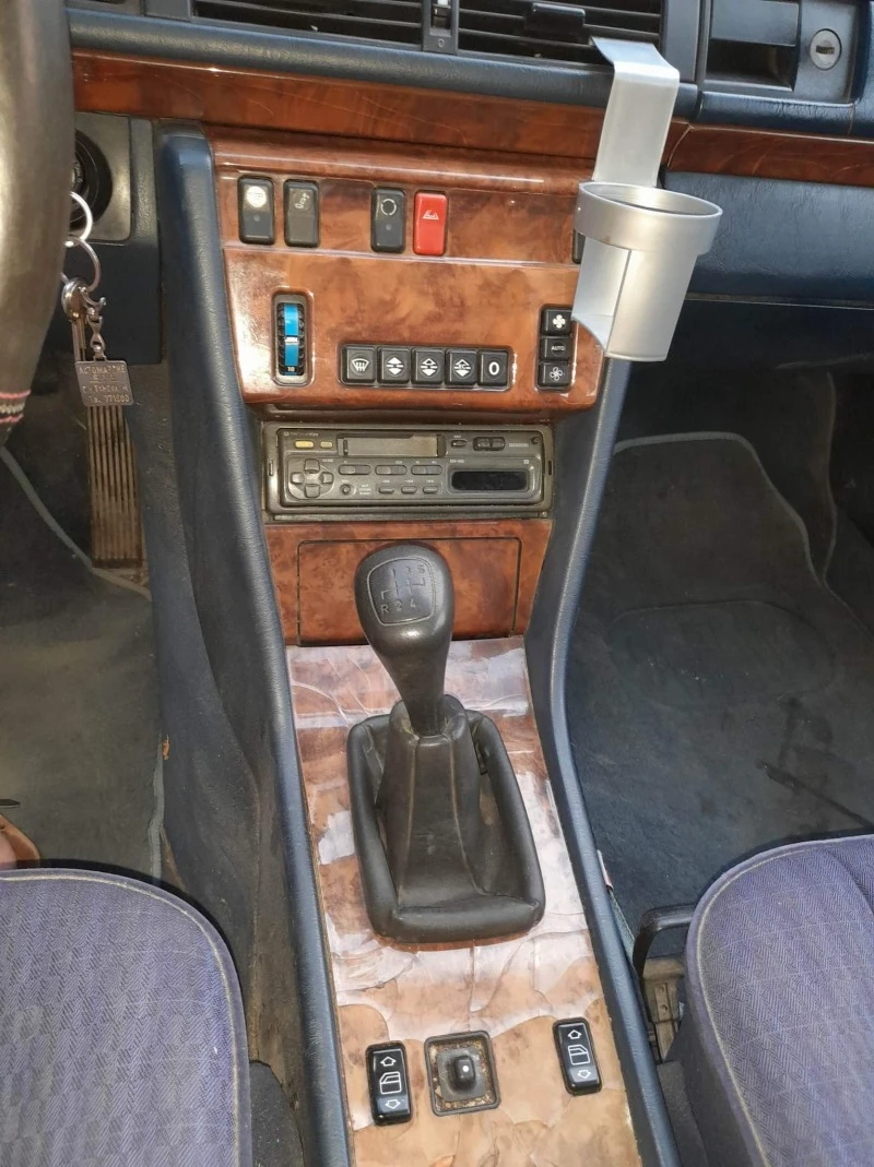 Mercedes-Benz 124, снимка 3 - Автомобили и джипове - 49230367