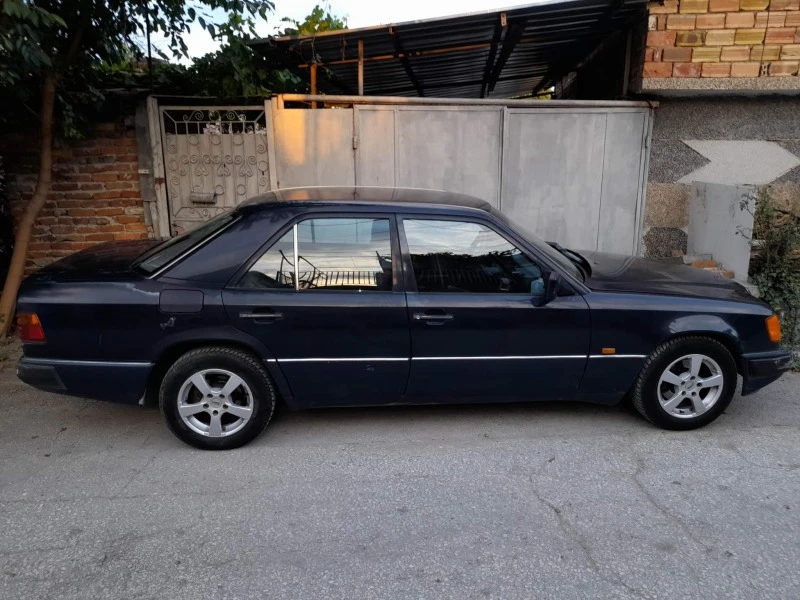 Mercedes-Benz 124, снимка 1 - Автомобили и джипове - 47010677