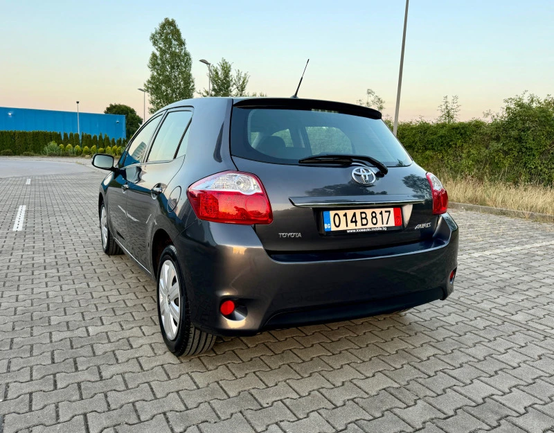 Toyota Auris 1.6i Swiss Edition, снимка 3 - Автомобили и джипове - 46531180