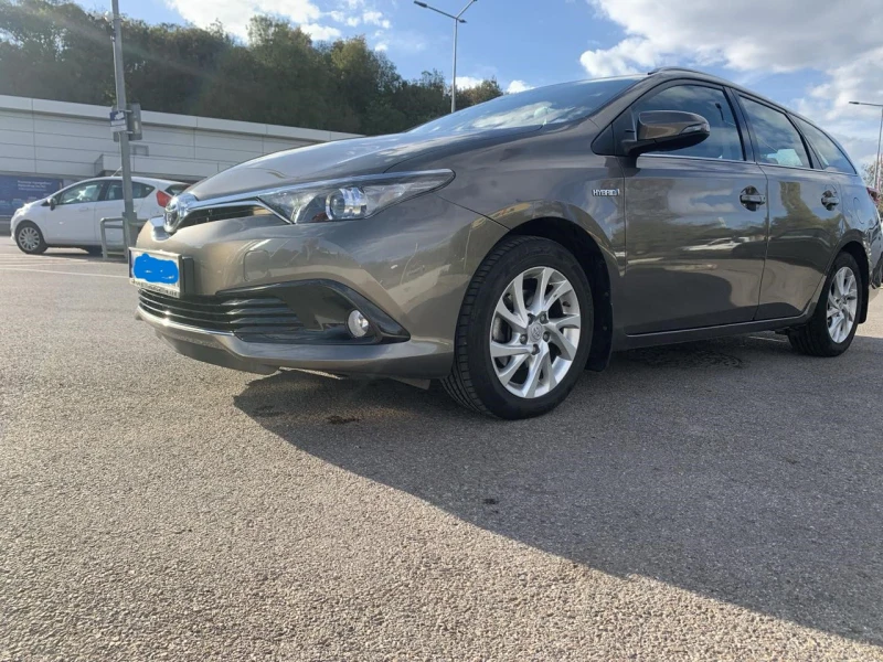 Toyota Auris, снимка 1 - Автомобили и джипове - 47578257