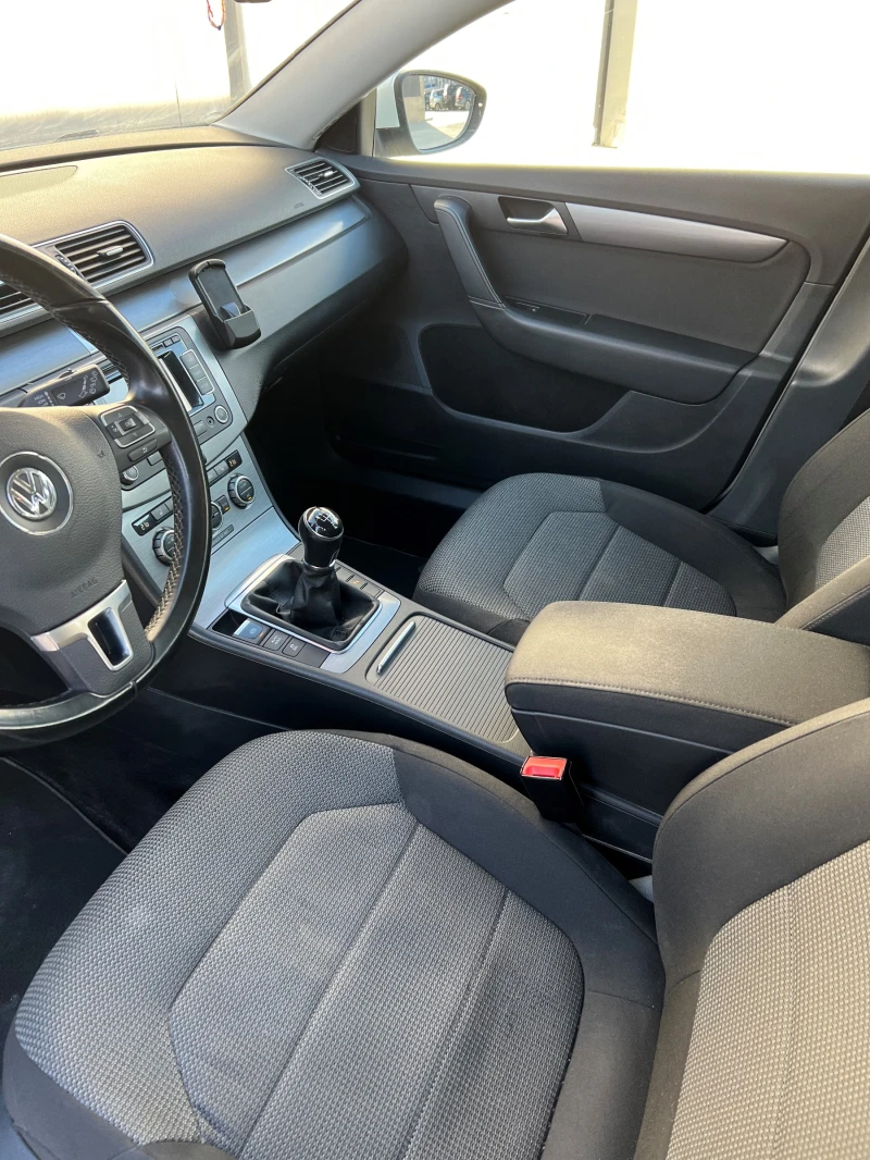 VW Passat 2.0 TDI, снимка 5 - Автомобили и джипове - 48222964