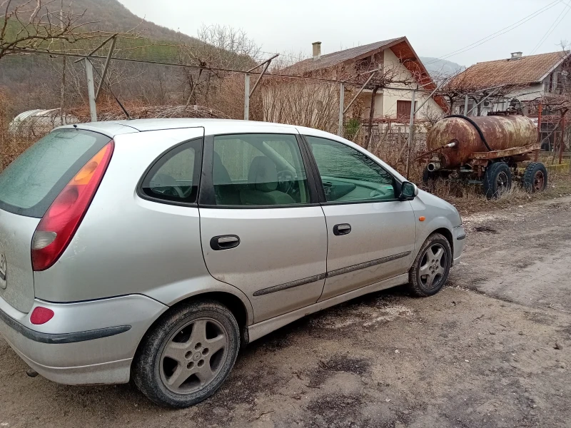 Nissan Almera tino 2.2DI, снимка 3 - Автомобили и джипове - 48338427