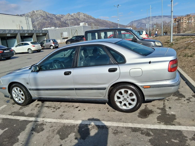 Volvo S40, снимка 2 - Автомобили и джипове - 49320031