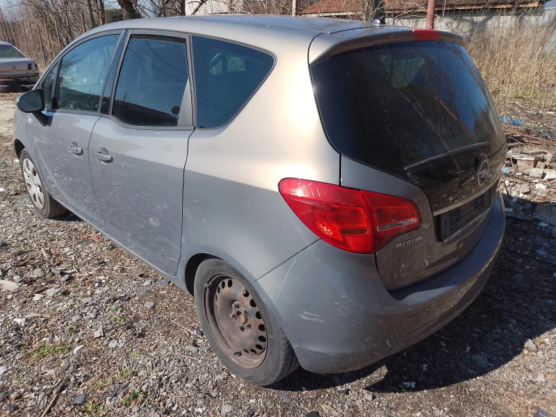 Opel Meriva 1.4Т, снимка 4 - Автомобили и джипове - 49462449