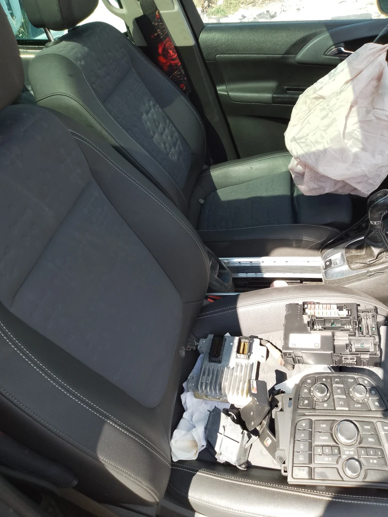 Opel Meriva 1.4Т A14NET, снимка 11 - Автомобили и джипове - 49462449