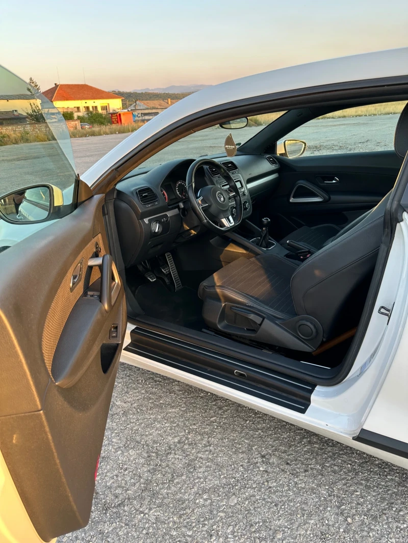VW Scirocco 1.4TSI 160HP, снимка 7 - Автомобили и джипове - 52425650