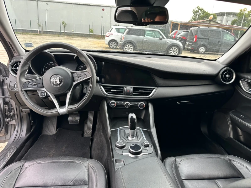 Alfa Romeo Giulia 2.0T RWD, снимка 7 - Автомобили и джипове - 51929455
