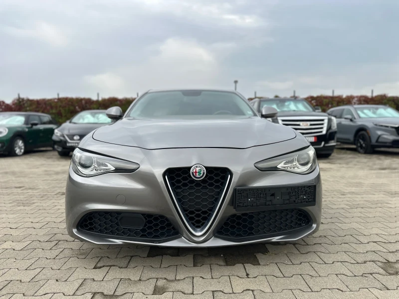 Alfa Romeo Giulia 2.0T RWD, снимка 2 - Автомобили и джипове - 51929455