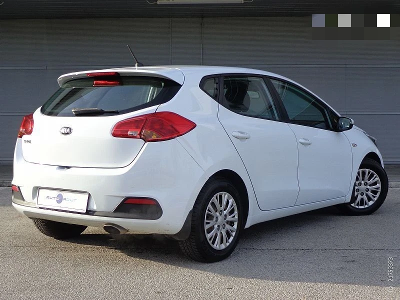 Kia Ceed 1.4/Климатик, снимка 3 - Автомобили и джипове - 52692809