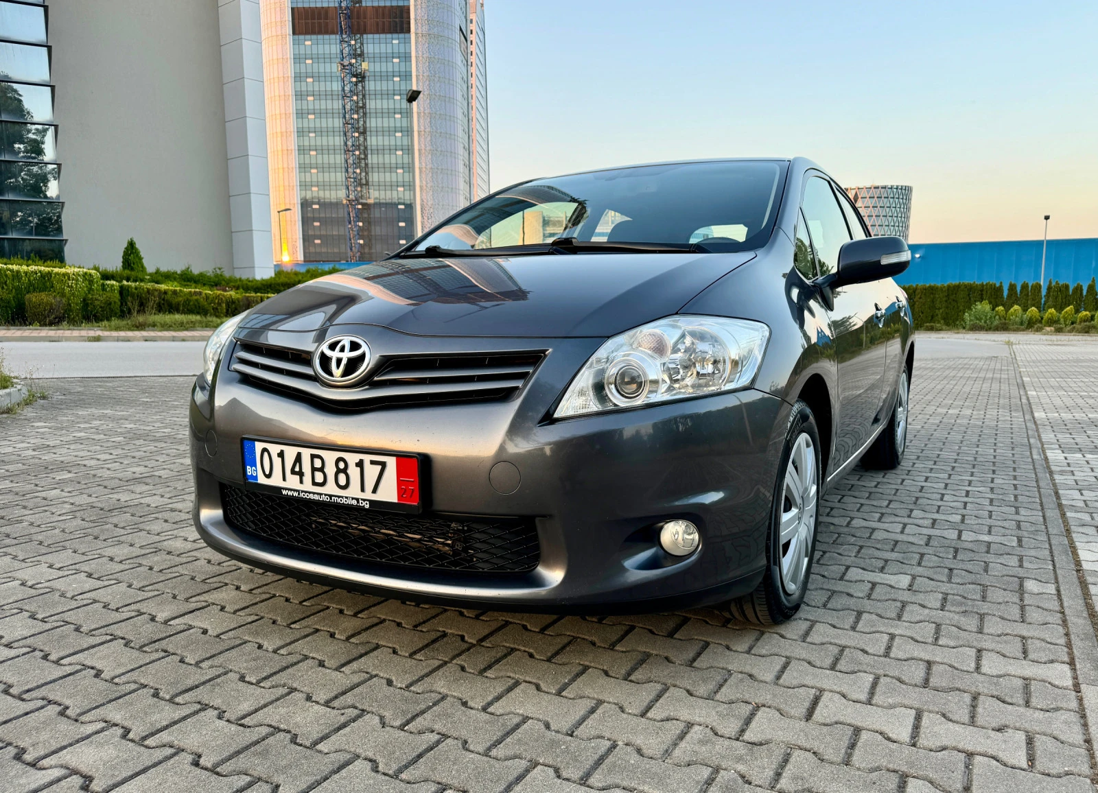 Toyota Auris 1.6i Swiss Edition - [1] 