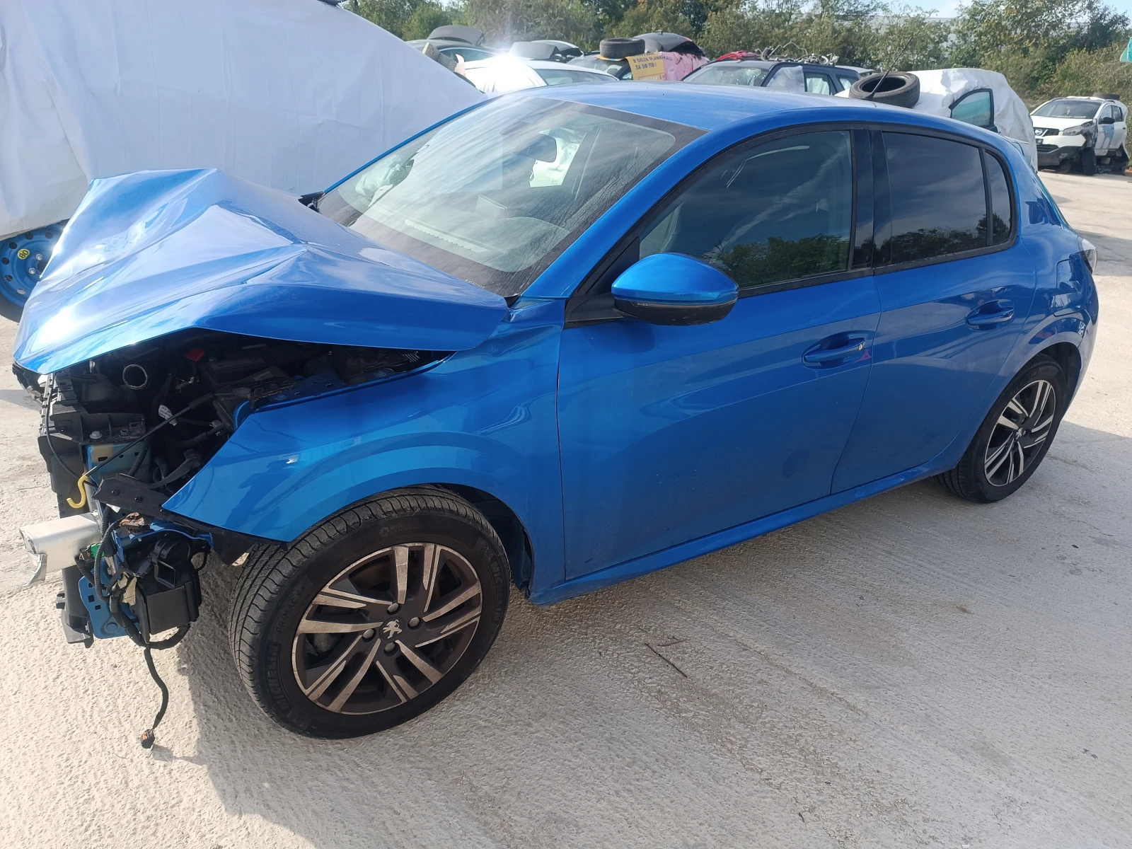 Peugeot 208 1.2I  - [1] 