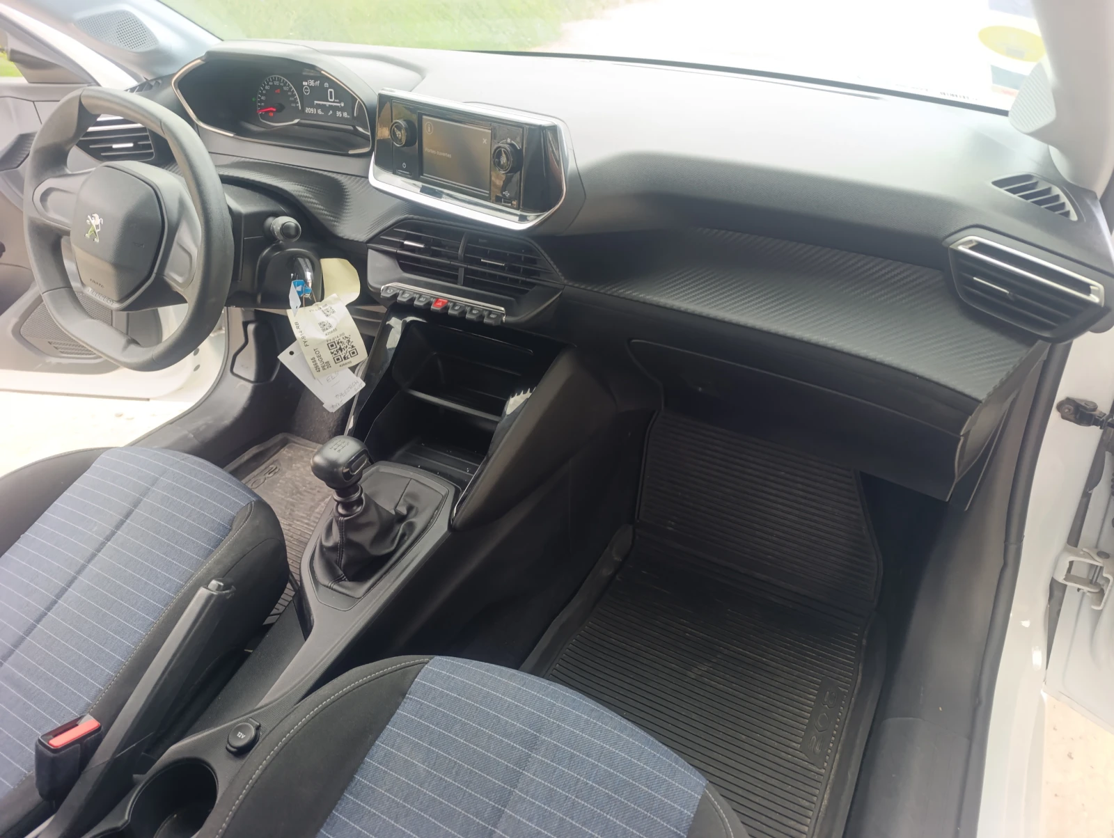 Peugeot 208 1.2I  E208, снимка 14 - Автомобили и джипове - 50066772