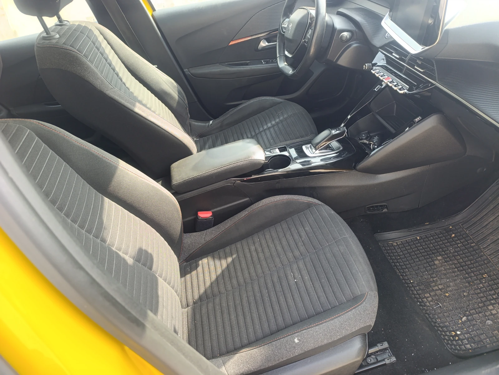 Peugeot 208 1.2I  E208, снимка 16 - Автомобили и джипове - 50066772