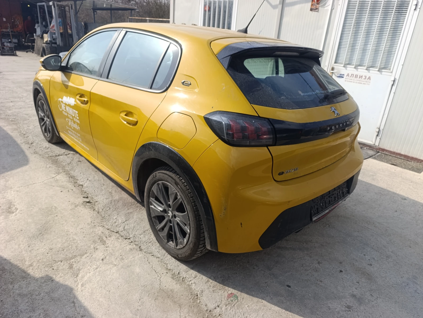 Peugeot 208 1.2I  E208, снимка 2 - Автомобили и джипове - 50066772