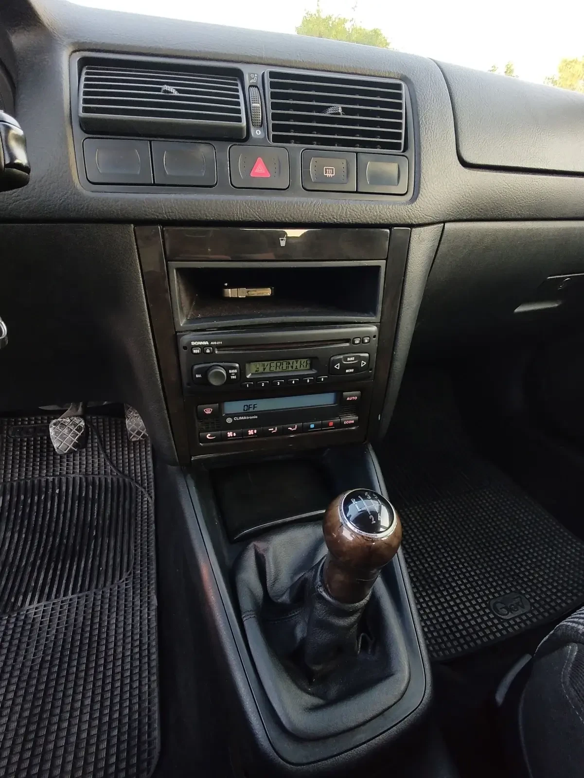 VW Golf 1.8TURBO GTI - изображение 9