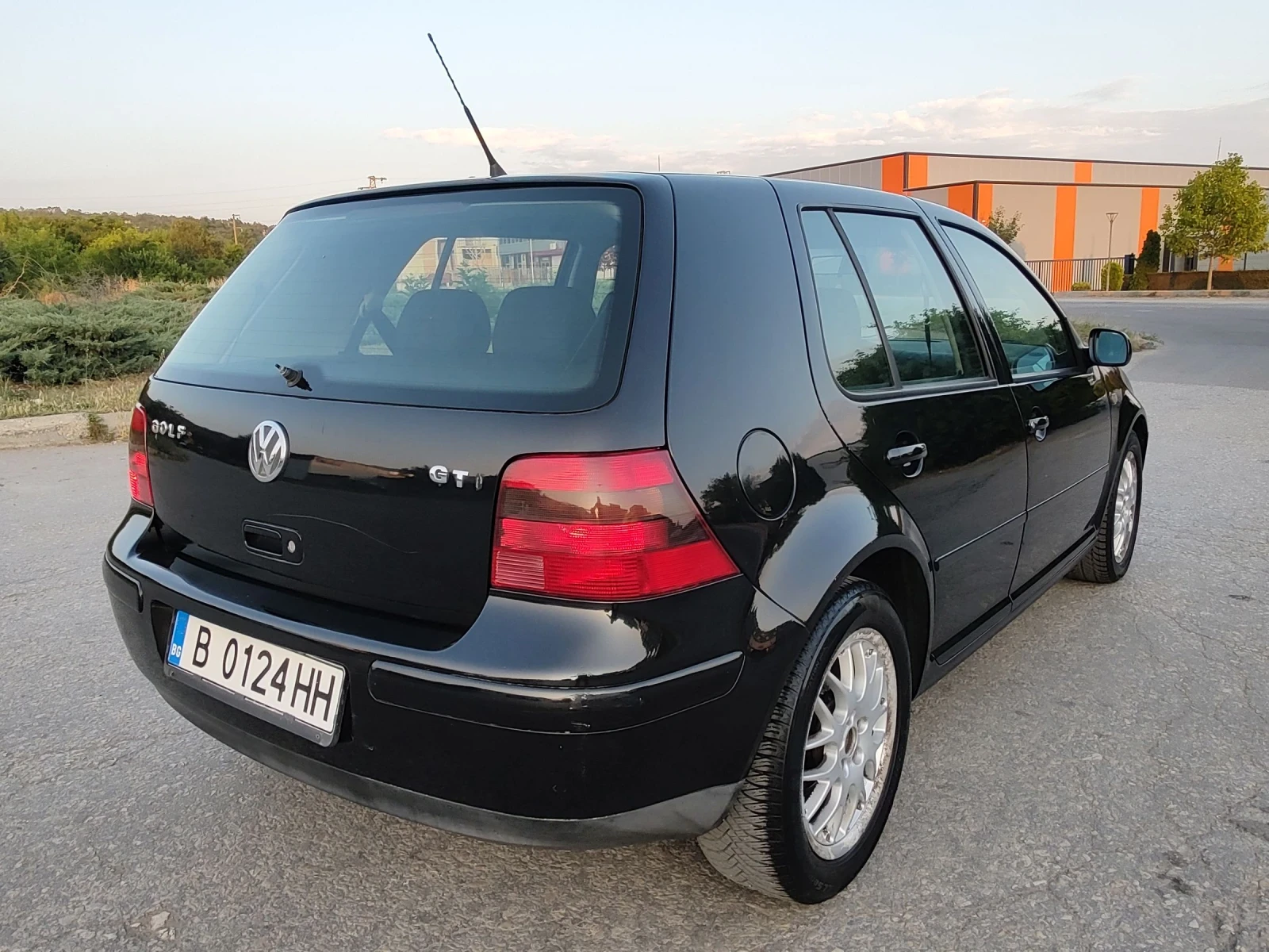 VW Golf 1.8TURBO GTI - изображение 4