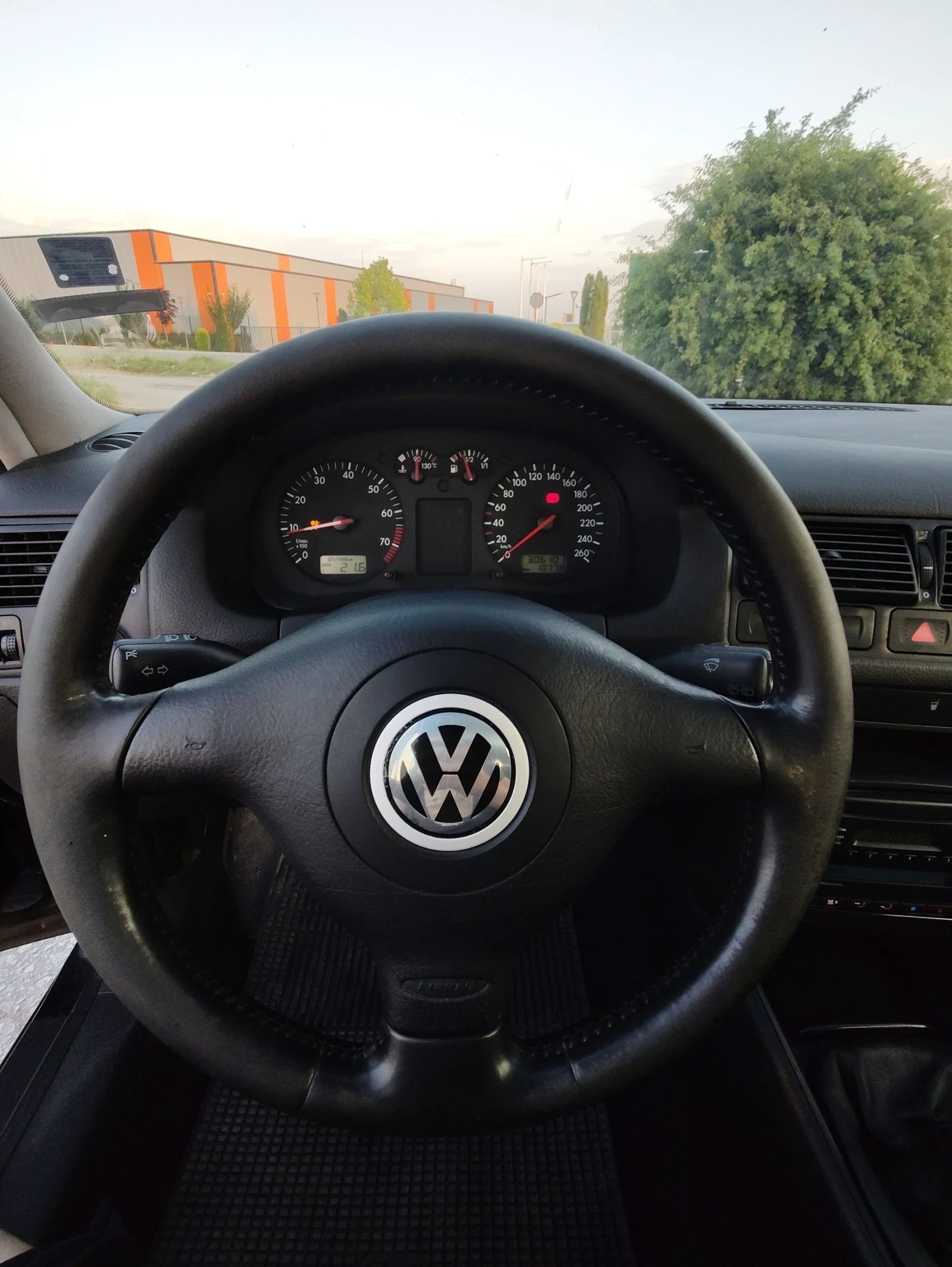 VW Golf 1.8TURBO GTI - изображение 8