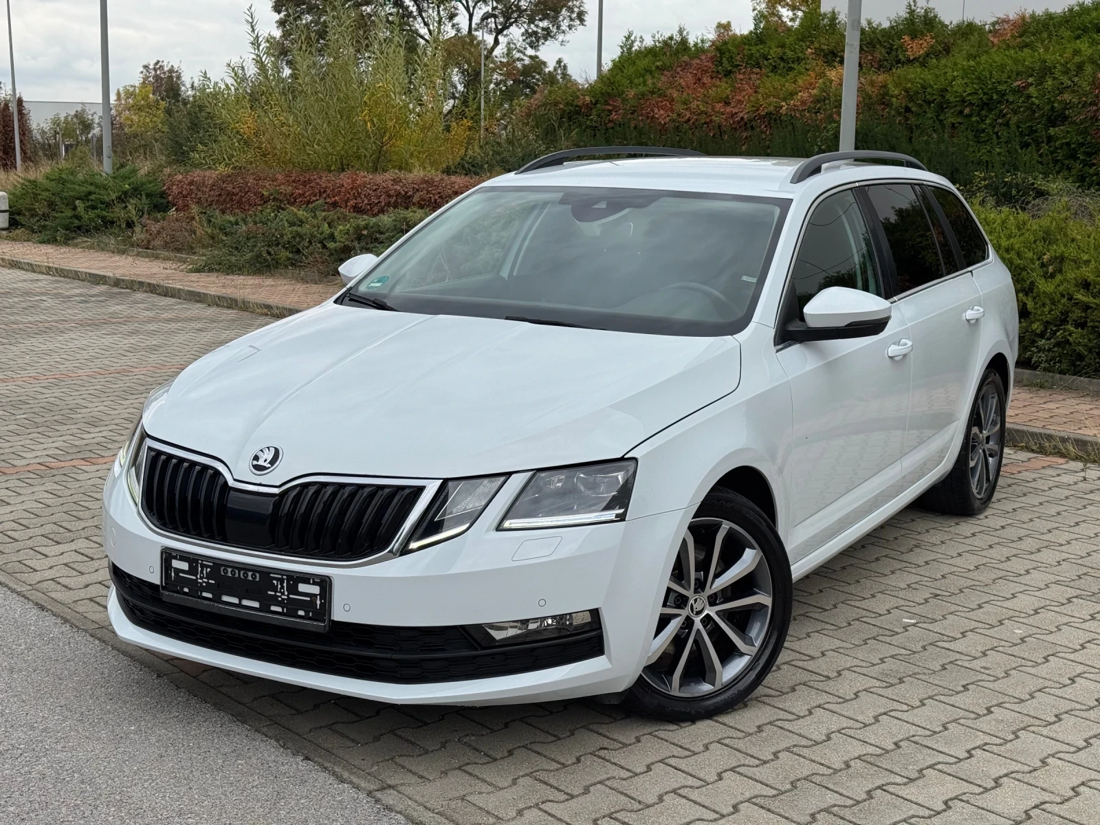 Skoda Octavia /DISTRONIC/FUL LED KAMERA FUL FUL FUL!!! | Mobile.bg   1