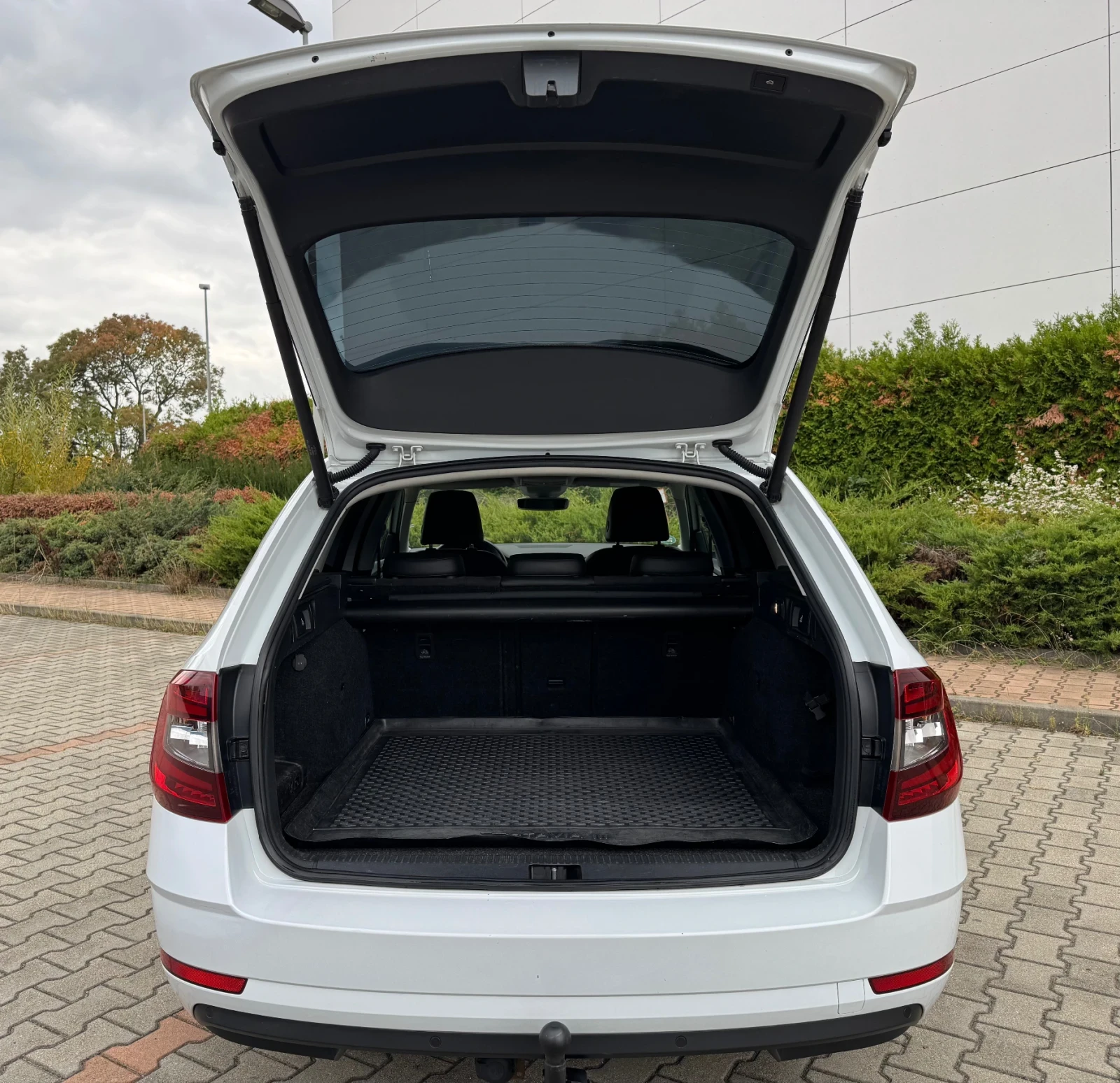 Skoda Octavia /DISTRONIC/FUL LED KAMERA FUL FUL FUL!!! | Mobile.bg   15