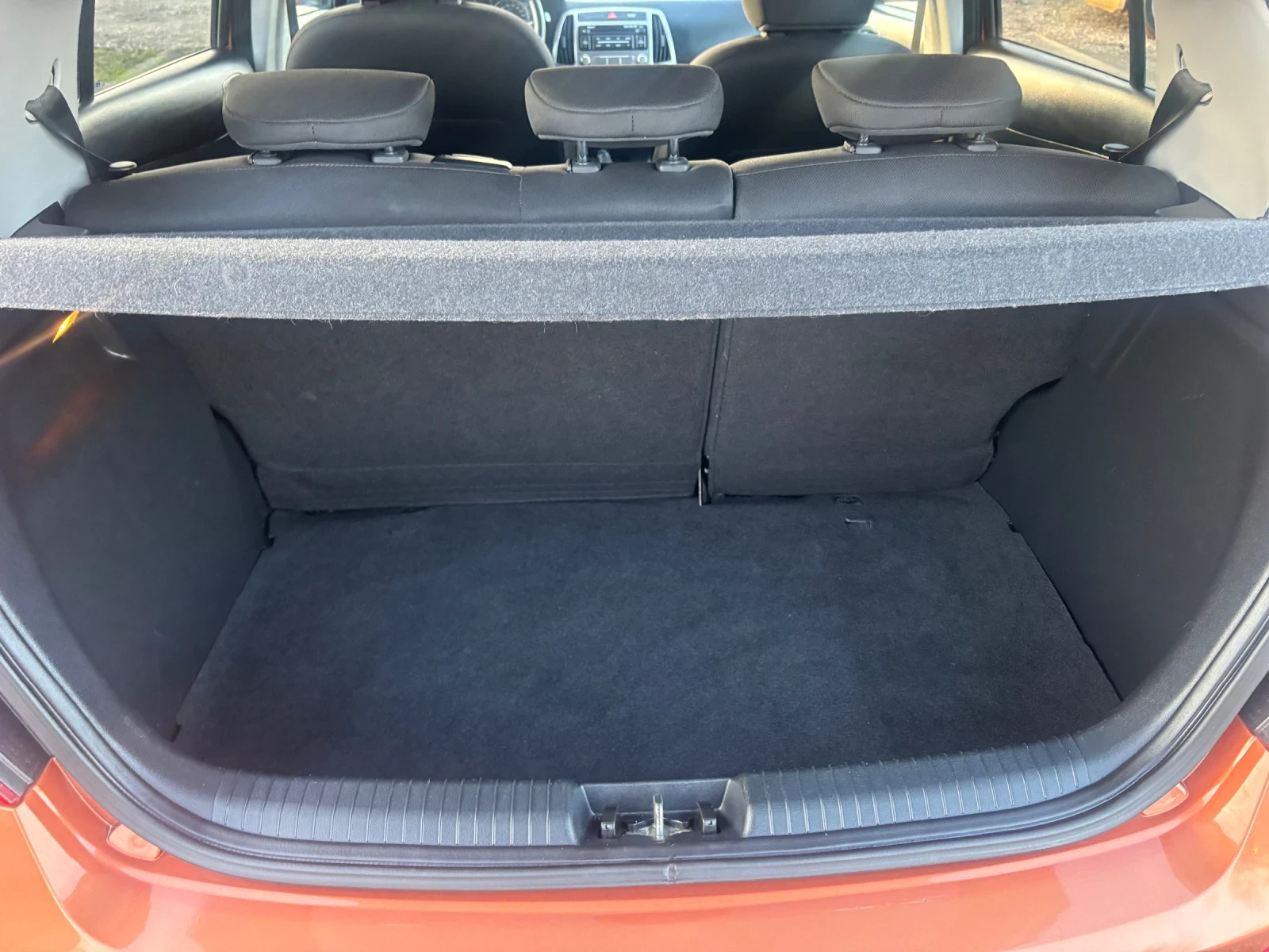 Hyundai I20 2014+ 1.3+ ФЕЙС+ LED+ 127хл+ НОВИ ГУМИ-КАТО НОВА - изображение 9