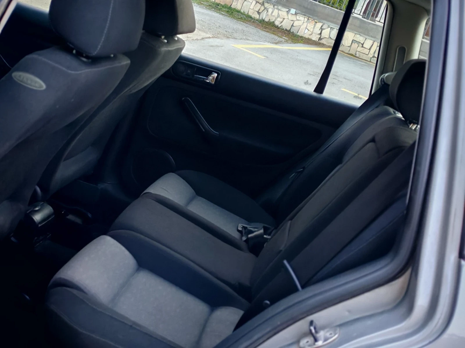 VW Golf 1.9TDI(90)* GT-EDITION* FACELIFT* НОВ ВНОС* , снимка 15 - Автомобили и джипове - 53738500