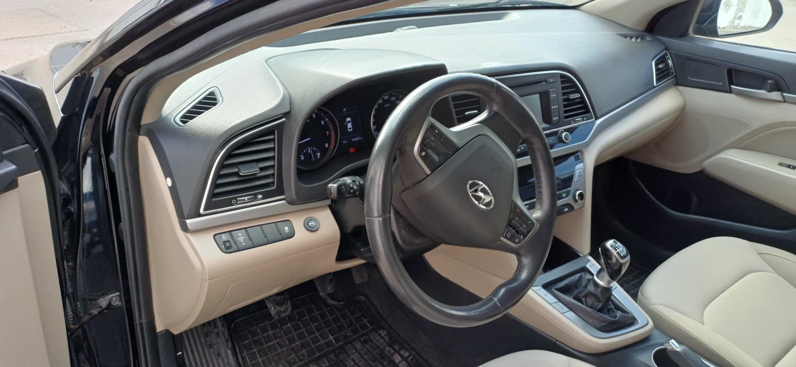 Hyundai Elantra, снимка 6 - Автомобили и джипове - 53985251