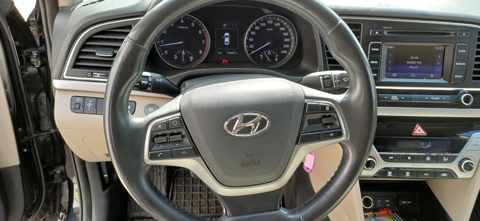 Hyundai Elantra, снимка 11 - Автомобили и джипове - 53985251