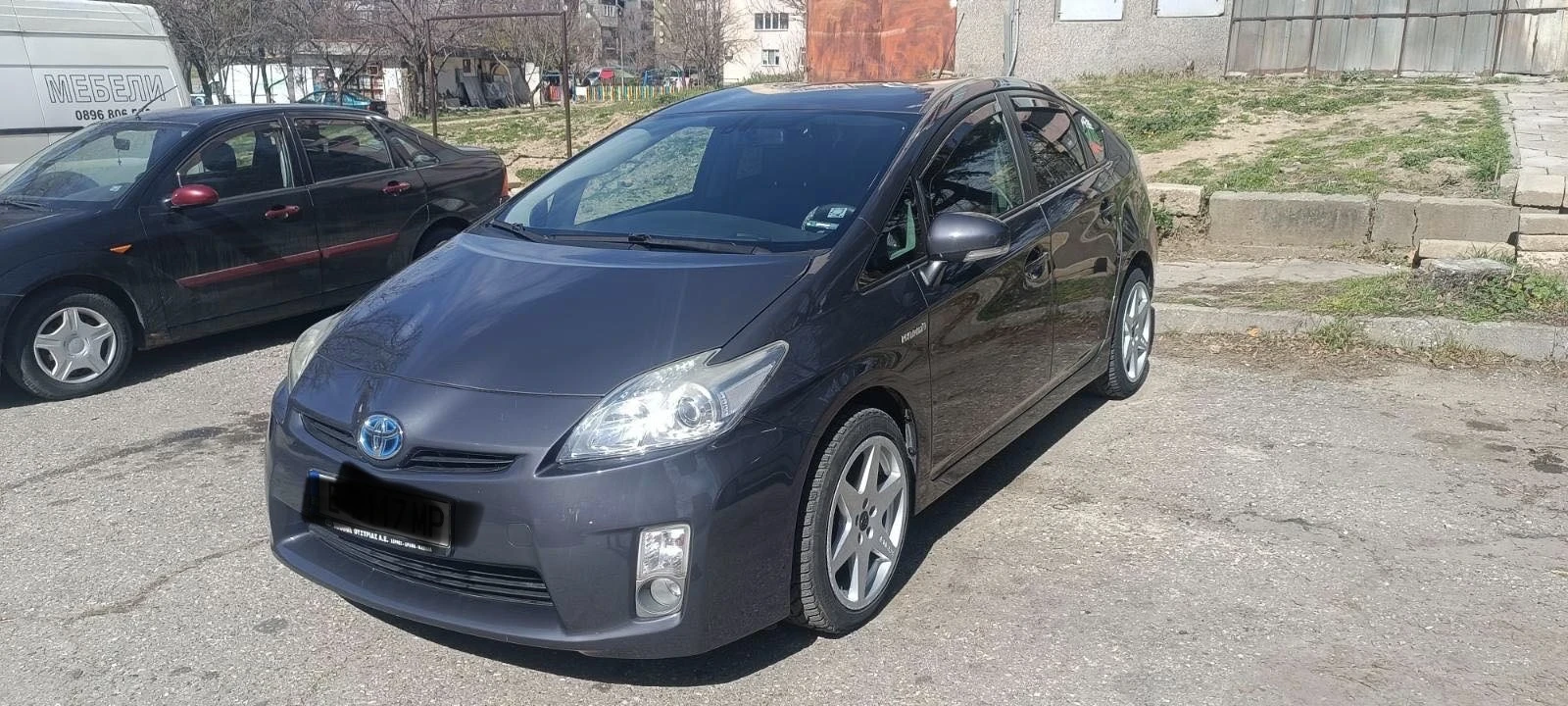 Toyota Prius, снимка 11 - Автомобили и джипове - 54041319