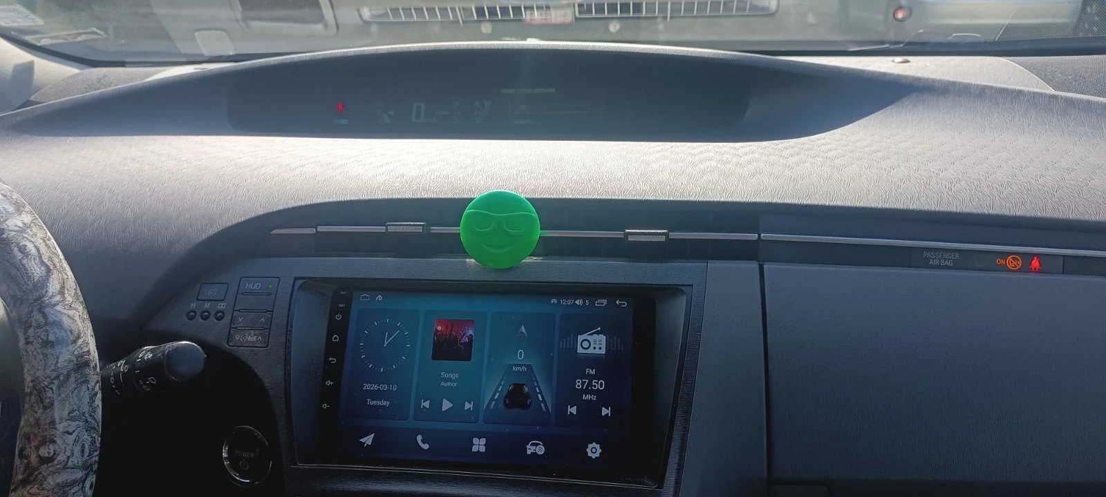 Toyota Prius, снимка 7 - Автомобили и джипове - 54041319