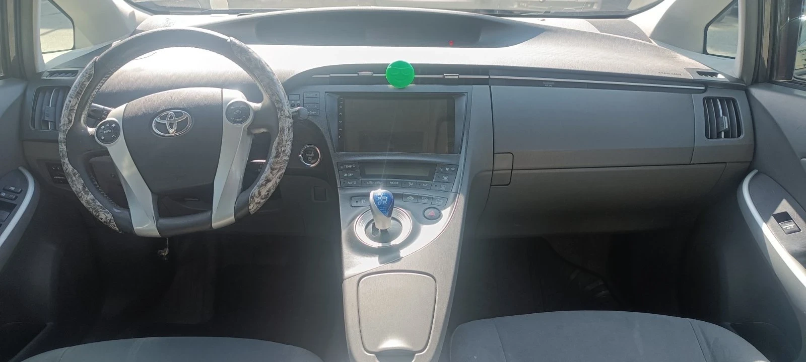 Toyota Prius, снимка 9 - Автомобили и джипове - 54041319